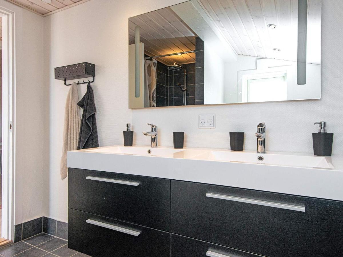Two-Bedroom Holiday Home In Borkop 9 Egeskov  Dış mekan fotoğraf